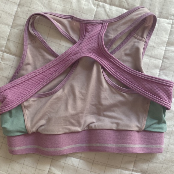 purple sports bra - Picture 3 of 3
